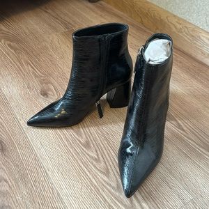 Black shiny faux leather pointy toe booties